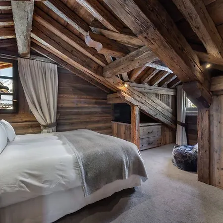 Holiday home Chalet De Classe Royale Au Coeur De