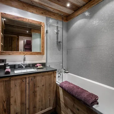 Chalet De Classe Royale Au Coeur De Courchevel