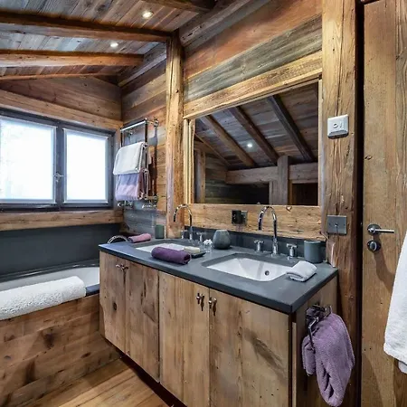 Chalet De Classe Royale Au Coeur De Courchevel